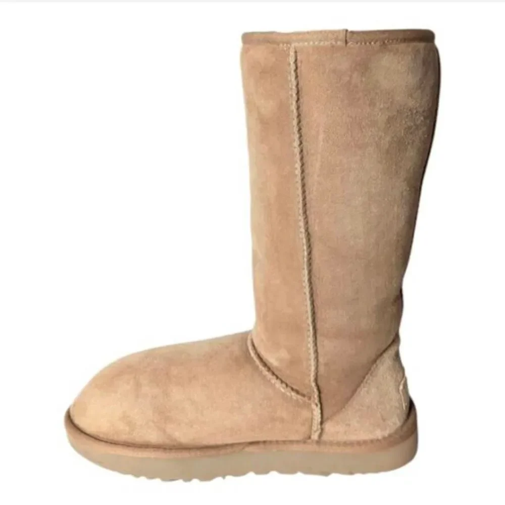 UGG Classic Tall Winter Boot Size 6